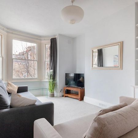 1 Bed Clapham Junction Apartment Londra Dış mekan fotoğraf